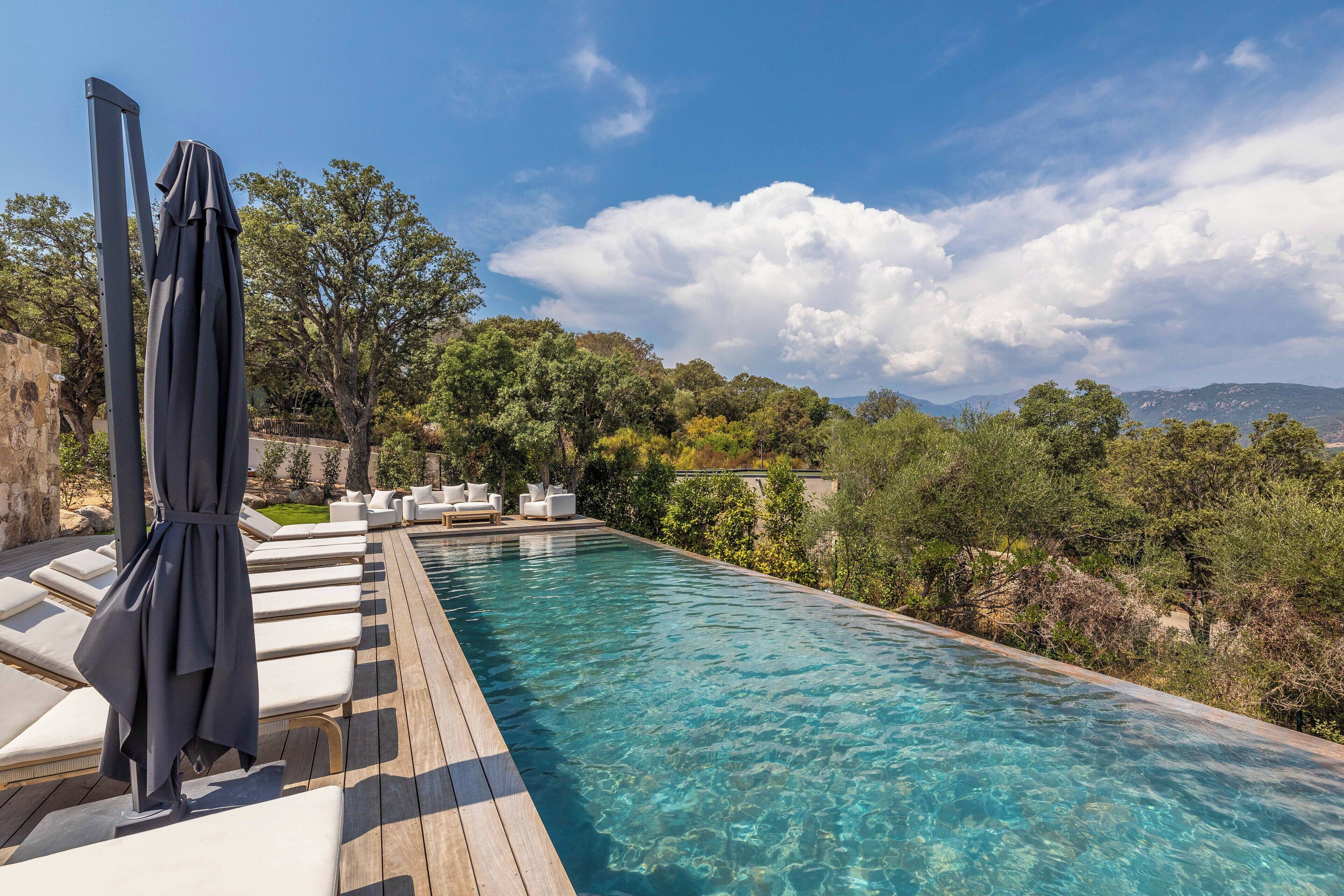 Piscine extérieure, piscine chauffée