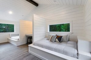2 chambres, bureau, lit de bébé portatif, accès au Wi-Fi (inclus)