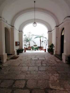 Interior - BELLINISTAY - Apartment in the city center, 2 steps from the sea. (Trapani)