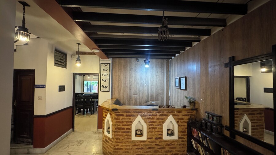 Evara Hotel & Apartment