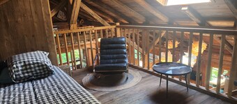 Isolated chalet in the heart of nature, forest, river...