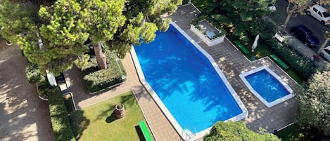 Utomhuspool