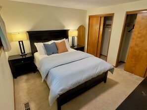 熨斗/熨衫板、Wi-Fi、床單