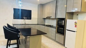 Microonde, forno, piano cottura