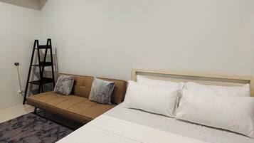 1 soverom, strykejern/-brett, internettilgang og sengetøy