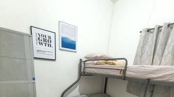 2 室のベッドルーム、アイロン / アイロン台、インターネット、ベッドシーツ