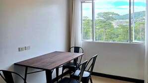 Dining - Premium Condo at Albergo, Baguio (Baguio)