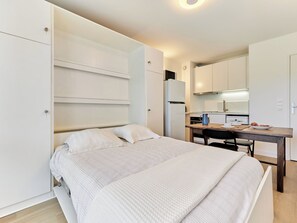 1 chambre, bureau, accès Internet