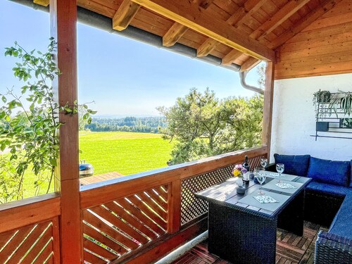 Gustis Hüsli - Alpensicht & Natur pur by Interhome
