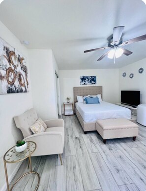 1 habitación, tabla de planchar con plancha, wifi y ropa de cama 