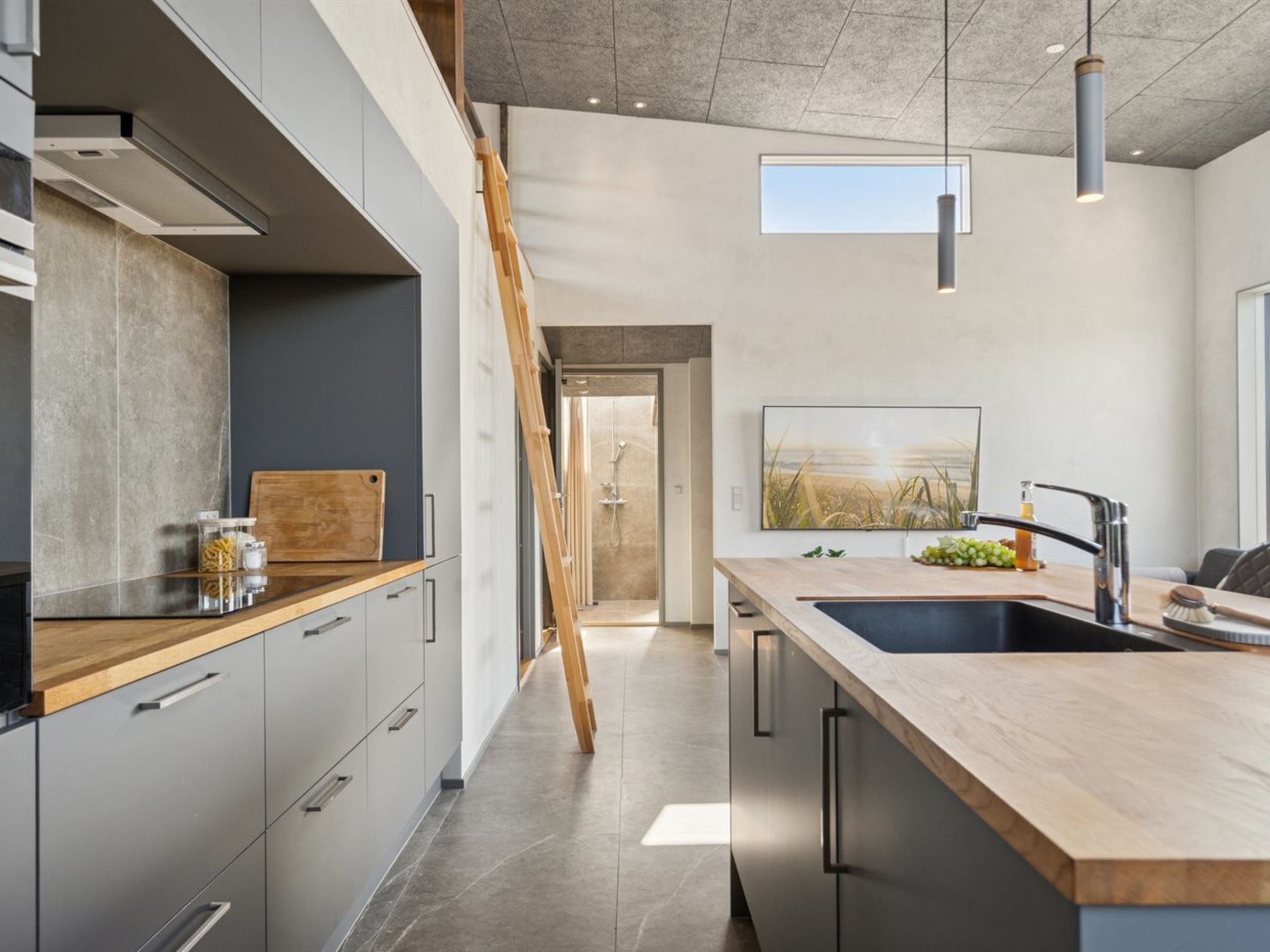 Réfrigérateur, micro-ondes, lave-vaisselle