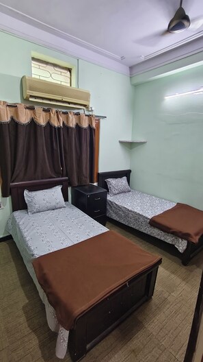 3 bedrooms, iron/ironing board, WiFi