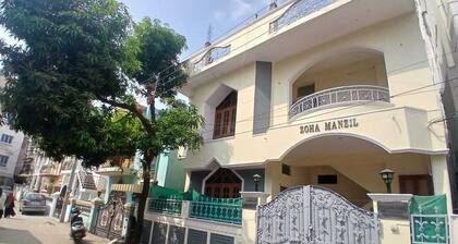 3-bedroom building in charming Hyderabad with AC family and friendly