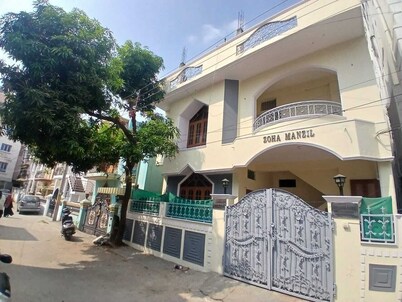 3-bedroom building in charming Hyderabad with AC family and friendly