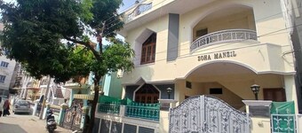 3-bedroom building in charming Hyderabad with AC family and friendly