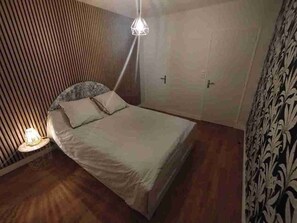 3 bedrooms, WiFi, bed sheets - Rental house 6 persons near Chablis. Breakfast included (Tonnerre)