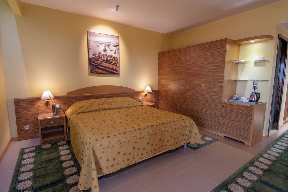 Standard-Suite, Balkon, Stadtblick