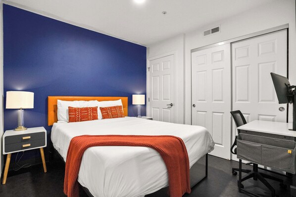 1 bedroom, desk, iron/ironing board, WiFi