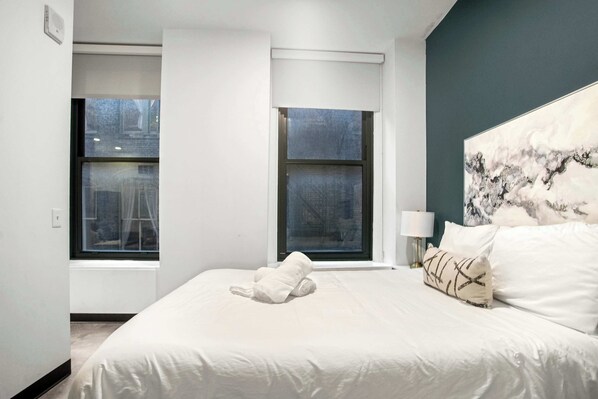 Iron/ironing board, WiFi, bed sheets