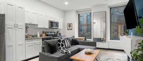 Téléviseur, bureau