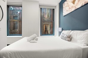 1 slaapkamer, een strijkplank/strijkijzer, wifi, beddengoed