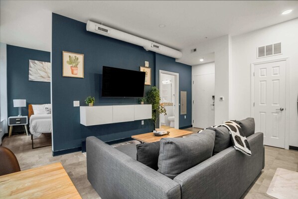 1 bedroom, desk, iron/ironing board, WiFi