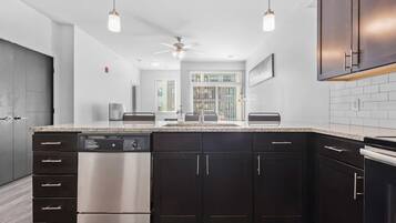 Fridge, microwave, oven, stovetop