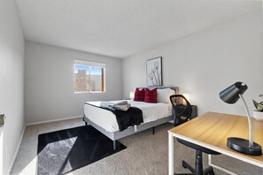 Iron/ironing board, internet, bed sheets