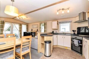 電子レンジ、オーブン、コンロ、トースター