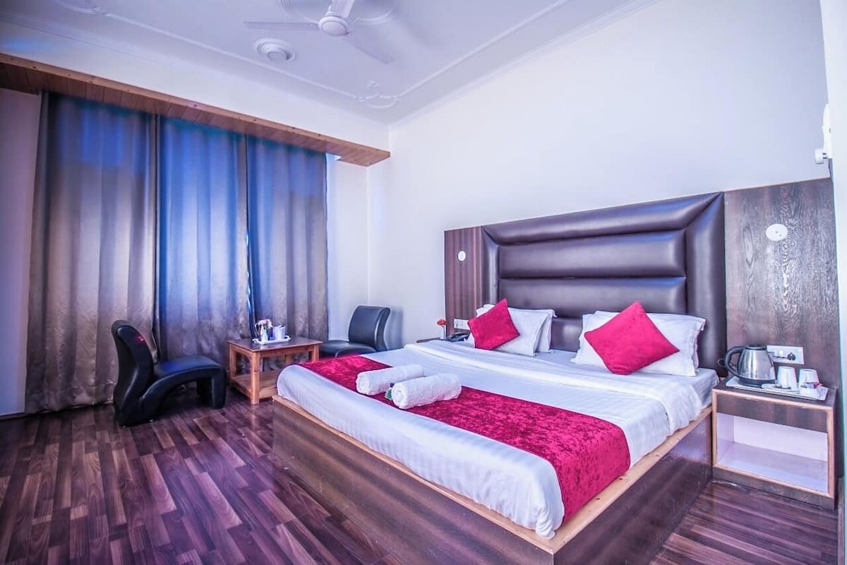 Rollaway beds, bed sheets
