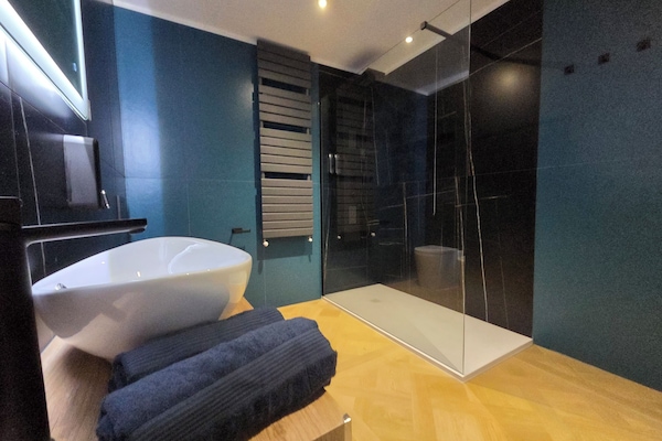 Superior Suite, 2 Bedrooms, Accessible, Microwave | Bathroom | Shower, hydromassage showerhead, hair dryer, bathrobes
