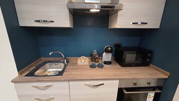 Suite Superior, 2 camere da letto, accessibile ai disabili, microonde | Cucina privata | Mini-frigorifero, macchina per caffè espresso, macchina per tè/caffè