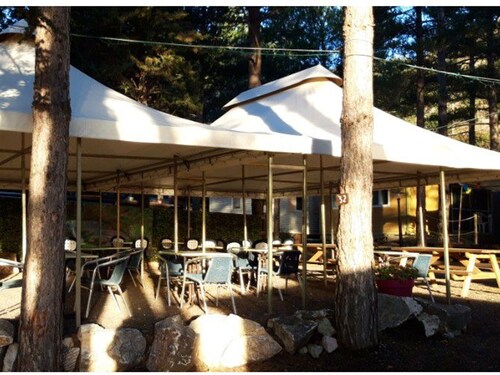 Chalet confortable avec terrasse à Sournia