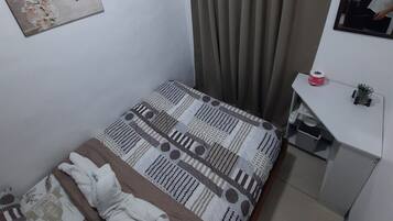 Shared Dormitory, 1 Bedroom, Smoking, Terrace | 1 bilik tidur