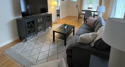 Beautiful 4-bedroom house with AC in Tacoma