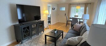 Beautiful 4-bedroom house with AC in Tacoma