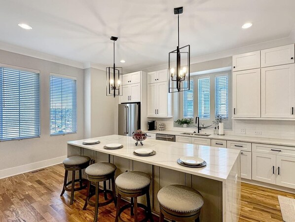 Fridge, microwave, oven, stovetop - Rooftop Views • Chef’s Kitchen • Walk to Downtown (Raleigh)