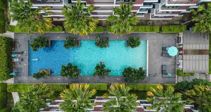 Sunset Pool Walk to Beach & Market C149