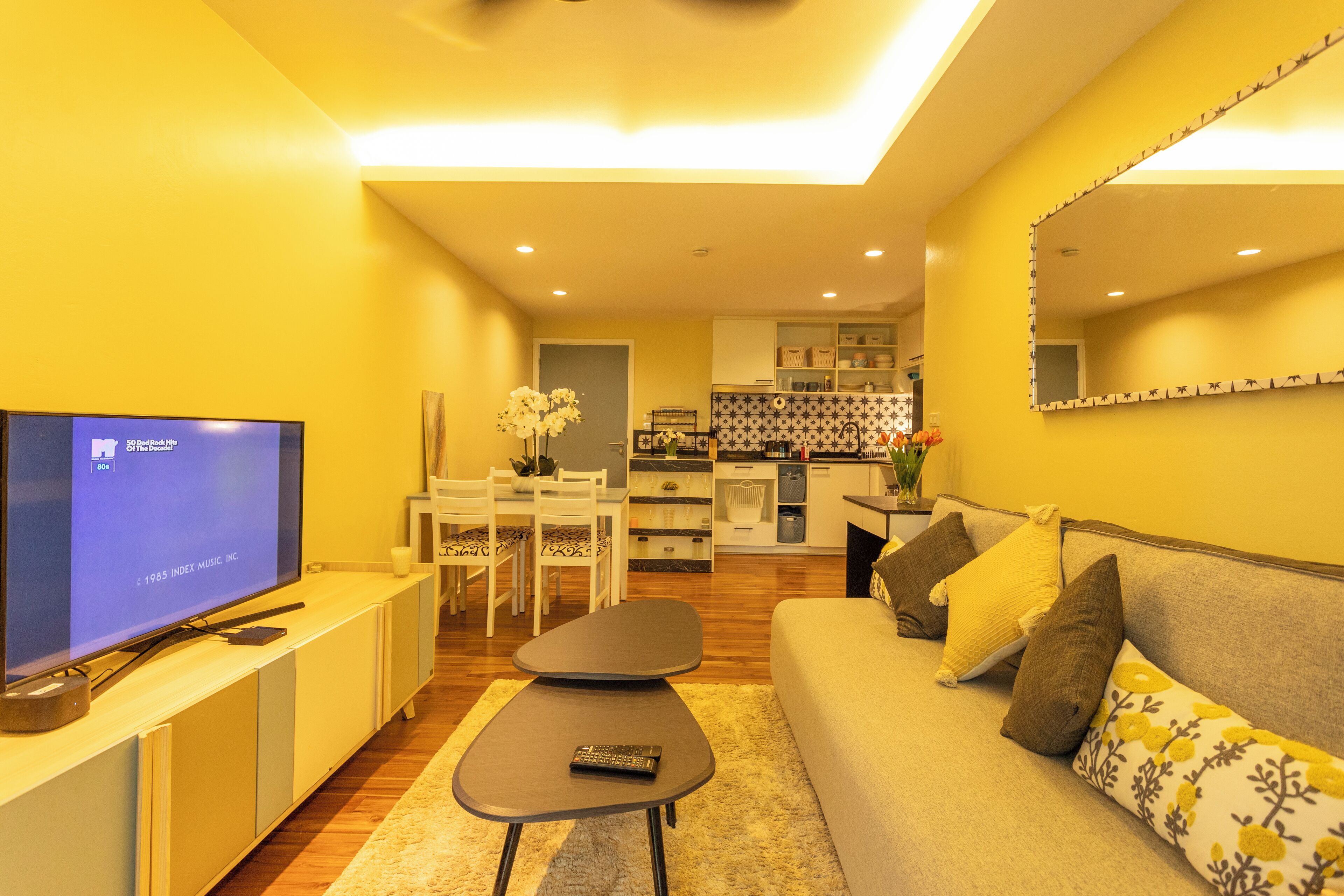 TV màn hình phẳng 