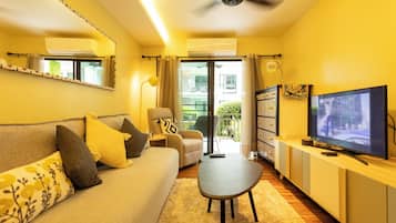 Basic Apartment, Balcony | Living area