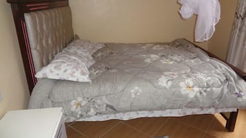 1 Schlafzimmer, BĂŒgeleisen/BĂŒgelbrett, WLAN, BettwĂ€sche