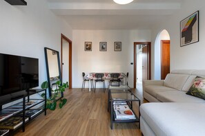 Living area - Family Friendly & Spacious w/ Balcony near Station (Milano)