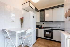 Private kitchen - Family Friendly & Spacious w/ Balcony near Station (Milano)