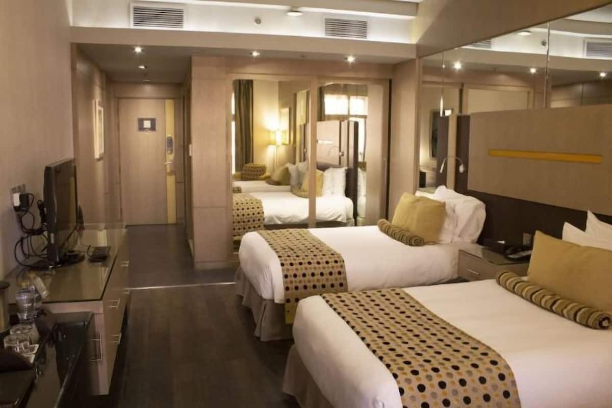 In-room safe, iron/ironing board, free WiFi