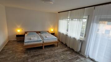 3 Schlafzimmer, kostenloses WLAN, Bettwäsche