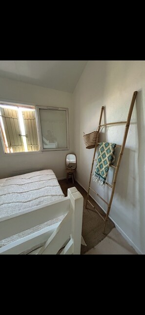 1 bedroom, iron/ironing board