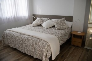 3 sovrum, strykjärn/strykbräda, gratis wi-fi och sängkläder