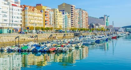 La Mimosa de Hazas, Cantabria sea and mountains