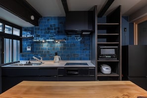 Townhome, Garden View | Private kitchen