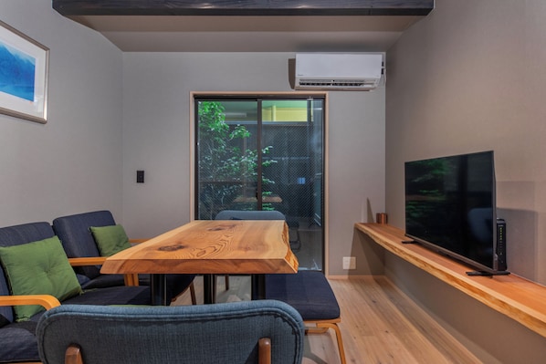 Townhome, Garden View | Living area